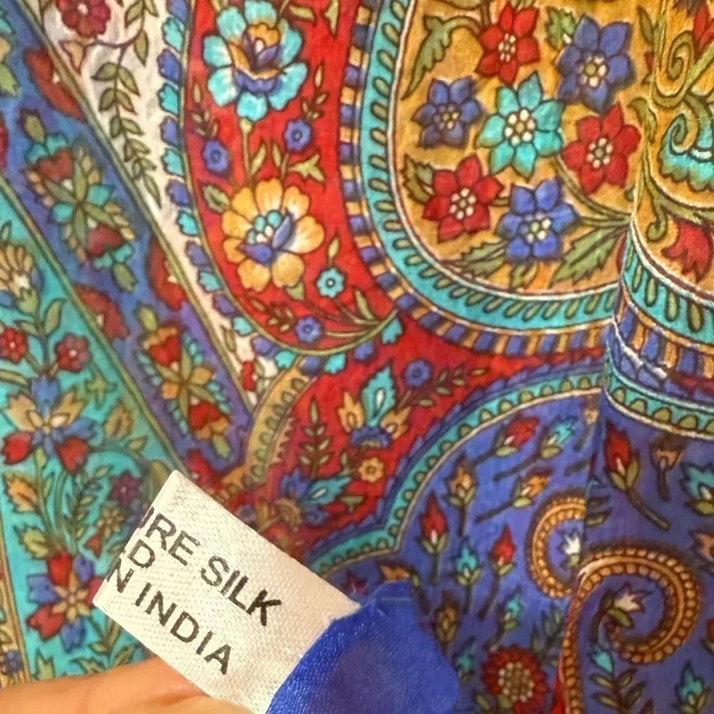 Silk printed scarf - Picture 3 of 4
